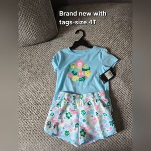 Under Armour Girls Light Blue Floral Short Sleeve Set